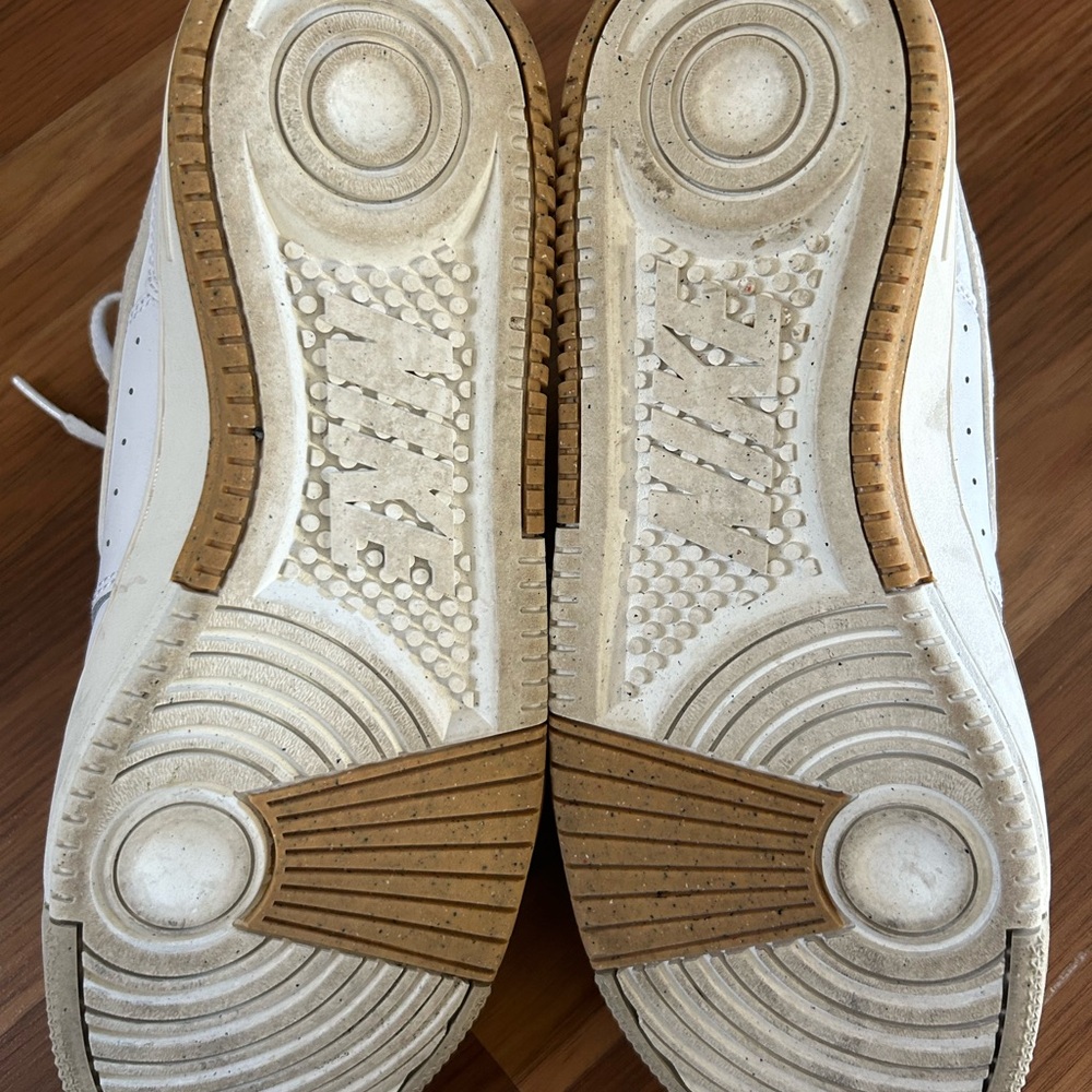 Women’s Nike Gamma Force Shoes (White/Light Bone/Sanddrift/Phantom) - Picture 6 of 9